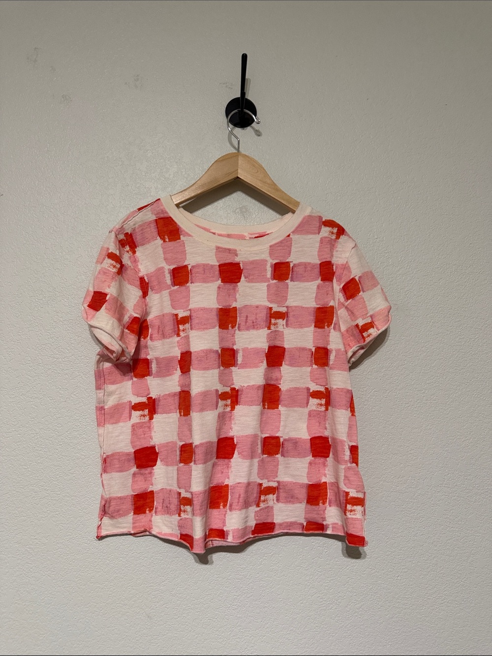 Maeve Hand-Painted Checkerboard  lCropped Tee in Pink & Red Small